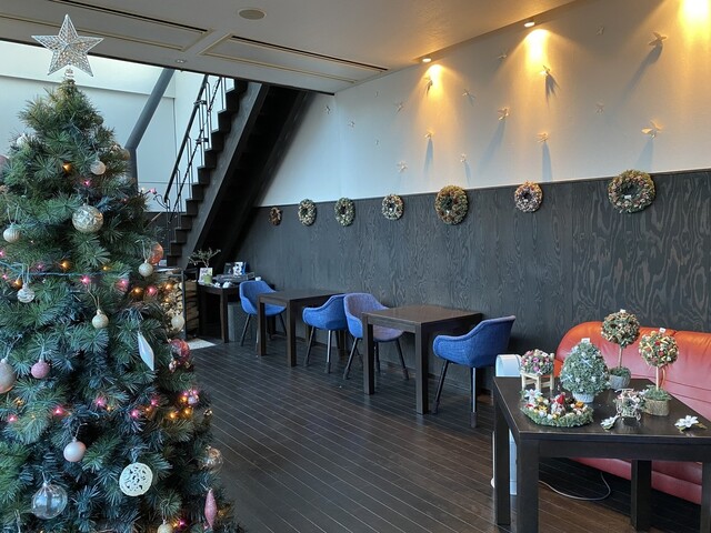 French Italian Sakura Moon photo 4