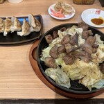 ばりきや源流 - 【2024.11.15(金)】鉄板焼きハラミ（単品）870円＋特製餃子0円