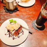 パルファン - ケーキとアイスコーヒー