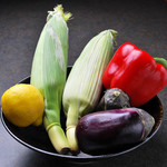 つむぎや テッパンヤキ - 旬の新鮮野菜で作る自慢の鉄板料理をお楽しみください。