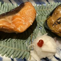 京懐石 美濃吉 そごう横浜店 - 旬菜　サーモン柚庵焼き