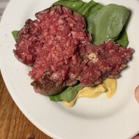 カルネジーオ イースト - 