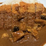 焼肉 カロッソ - 牛カツカレー