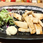 鉄焼酒房 蜂ヤ - エリンギバター焼き