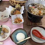 一の橋 天風 - 精進麺鍋
      デザート（生クリーム大福『高野ムゥ』）
      高野精進手ごねつくね
      旬のお惣菜
      旬のお惣菜
      オクラと湯葉の和え物
      精進柿の葉寿司
      湯葉の混ぜご飯
      精進揚げ物盛り合わせ