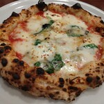 ピッツェリア ファッブリカ 1090 - これぞ王道マルゲリータ