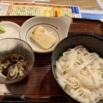 武州うどんあかねandみどりダイニング - きしめん冷　揚げ餅