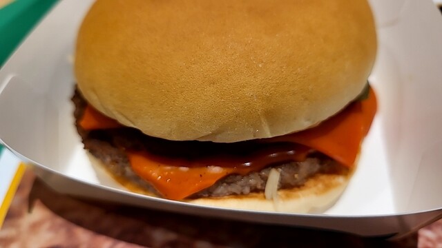 マクドナルド 旭川豊岡4条通店（McDonald's） - 旭川四条（ハンバーガー）の写真