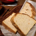 炭焼きスペイン料理 Aire - オニオンブレッド アヒージョの時に頼みました