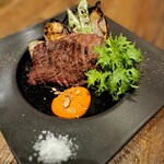 炭焼きスペイン料理 Aire - 赤牛の炭火焼き