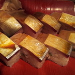 いしもん - 押し寿司 バッテラ一本　700円
      
      