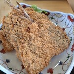 市場食堂 日保丸 - 固くて、ゴリゴリテレビでは「フワフワ」ってリポーターが食べていましたが…ほど遠い食感(笑)