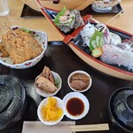 市場食堂 日保丸 - 一人前です。