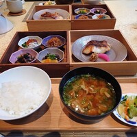 炯 - 