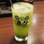 勝手串 花火 - 生キウイ割り(605円)