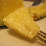 おんどる - 今日もサービスのパイナップル