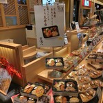 祭鳥八 - カキフライととり天弁当のコーナー（全景）