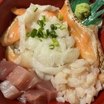 大漁丼家 たまや - 料理写真: