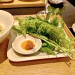 An Di - フォーの付け合わせ野菜