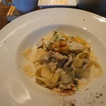 べべドール ガーデン - 柔らか鶏肉とポルチーニのパッパルデッレ