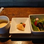 べべドール ガーデン - 左 トウモロコシポタージュ  中  白身魚のエスカベッシュ  右  サラダ