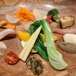 島キュイジーヌ あーすん - あまりの多彩さは、説明するより食べてみて欲しい。