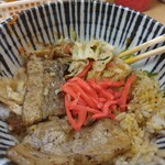 豚マニア丼 稲田屋 サン - 