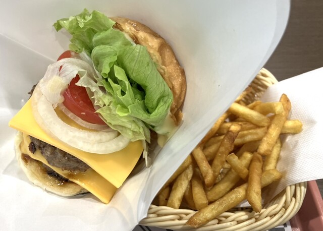 佐世保バーガー 西多賀店 - 富沢（ハンバーガー）の写真