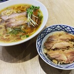 手打 親鶏中華そば 綾川 - 