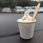 焼肉 東山食堂 - お会計後にいただけるソフトクリーム　美味しい！