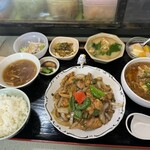 中国料理 頤和園 - いろいろ乗ってますが