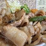 みたか食堂 - 肉はこんな感じ