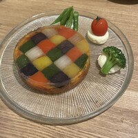 恵比寿ビストロ 猫も杓子も - モザイク仕立てのラタトゥユ