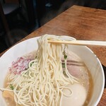 琉 肉、酒、ときどき魚。 - 【羊ラーメン（塩）＝ストレート細麺】