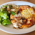 ぴざこぐら - 料理写真:こぐらピザ