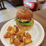 Burger & Smile Maker's - チーズバーガー&ポテト