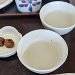 二八そば ひらい - そば湯＆梅干し♪