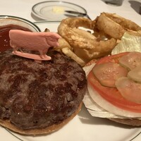 ウルフギャング・ステーキハウス 丸の内店 - クラシックバーガー2,860円