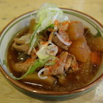 吉祥寺いせや総本店 - 意外にあっさりしている煮込みです。