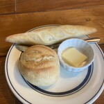 272173696 - パン2種類