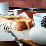 阿部珈琲館 - 料理写真:モーニング　A(￥600)。