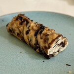 下田流 - チョコチップパン？半分にカットしてます