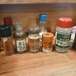 やきとり一番 - 卓上薬味群