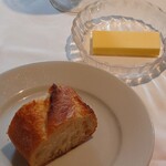 オー・ボール・ド・ロー - パンとバター