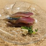 すしやのたい悟 - サンマ刺し（新物）　葱　生姜　他所へ行かないでずっとこのあたりの海に居たら良いよ！