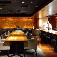 知喜多亭 和 - 落ち着いた雰囲気の店内