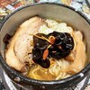 人類みな麺類とエスサワダ