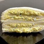 비! 후루츠 샌드위치 - 양파와 계란 샌드위치