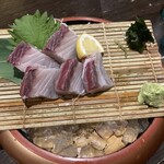 魚や大将 - 本サワラ造り　890円