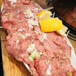 江古田ホルモン - 上タン　しっかり味ついてるから焼いたらレモン絞ってお口へ！